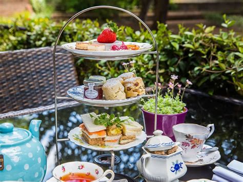 tudor tea|eltham palace afternoon tea.